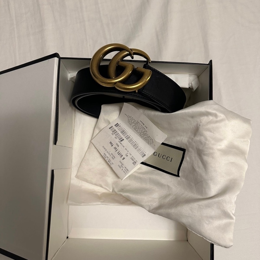 Black smooth leather Double G buckle.